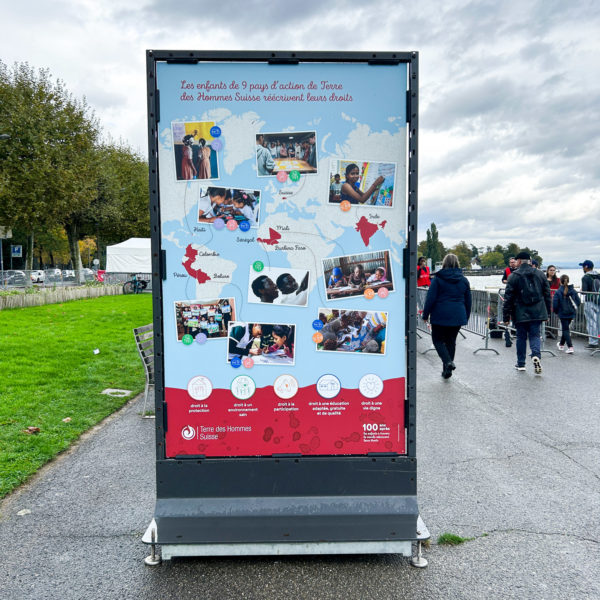 Exposition Quai Wilson 2024 de Terre des Hommes Suisse, panneau des 9 pays d'action